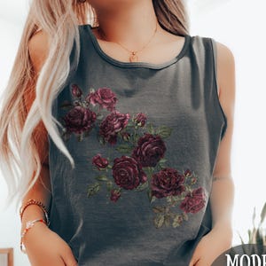 Gepresste Blumen Tank Top Vintage, Rote Rosen Tank Tops für Frauen Komfort Farbe Boho Blume Cottagecore Shirt Botanischer Garten Blumen Geschenk