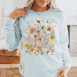 Long Sleeve T shirt Cotton Comfort Color Long Sleeve Women T shirt Pressed Flowers Long Sleeved TShirt Fall Tshirt Floral Long Sleeve Tshirt