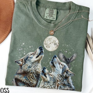 Wolf und Rabe Shirt Howlin Wolf Tshirt Komfort Farbe Dunkel Academia Kleidung Mystisch Witchy Tarot Karte Shirt Goblincore Shirt Gothic Tshirt