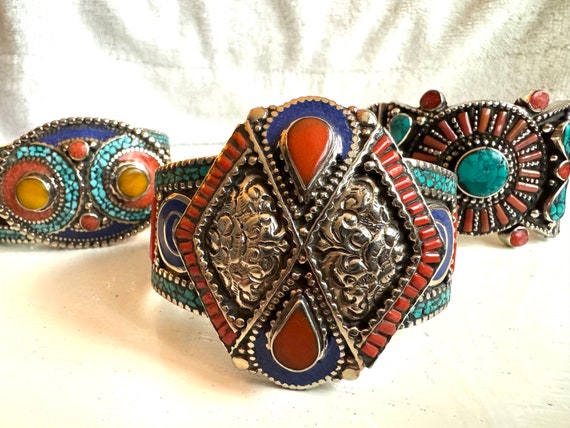 Vintage Indo/Tibet Style push in bangle with Tibe… - image 1