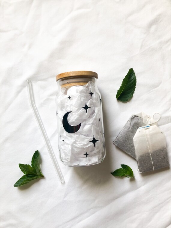 Moon and Stars Glass Cup, Iced Coffee Glass, Beer Can Glass With Wood Lid, Moon Drinking Glass, Personalized Cup, Birthday Gift, Bridesmaid