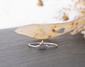 Fidget Ring - Segelboot für Beruhigung, Fokus und Achtsamkeit - mit laufender/rotierender Perle