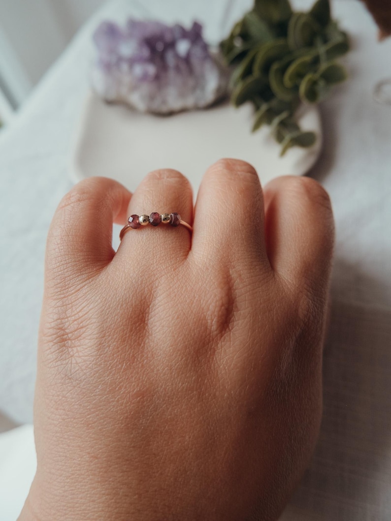 Anillo de plata o oro antiestrés de 14k con granate hesonita y perlas rotativas para aliviar la angustia y el ADHS imagen 4