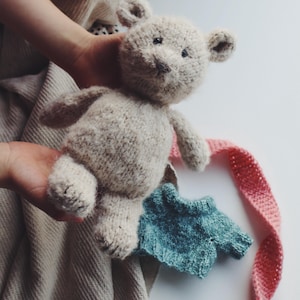Teodor Teddy knitting pattern knitted classic teddy bear