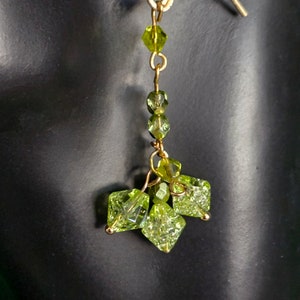 Pendiente de cristal y vidrio agrietado verde