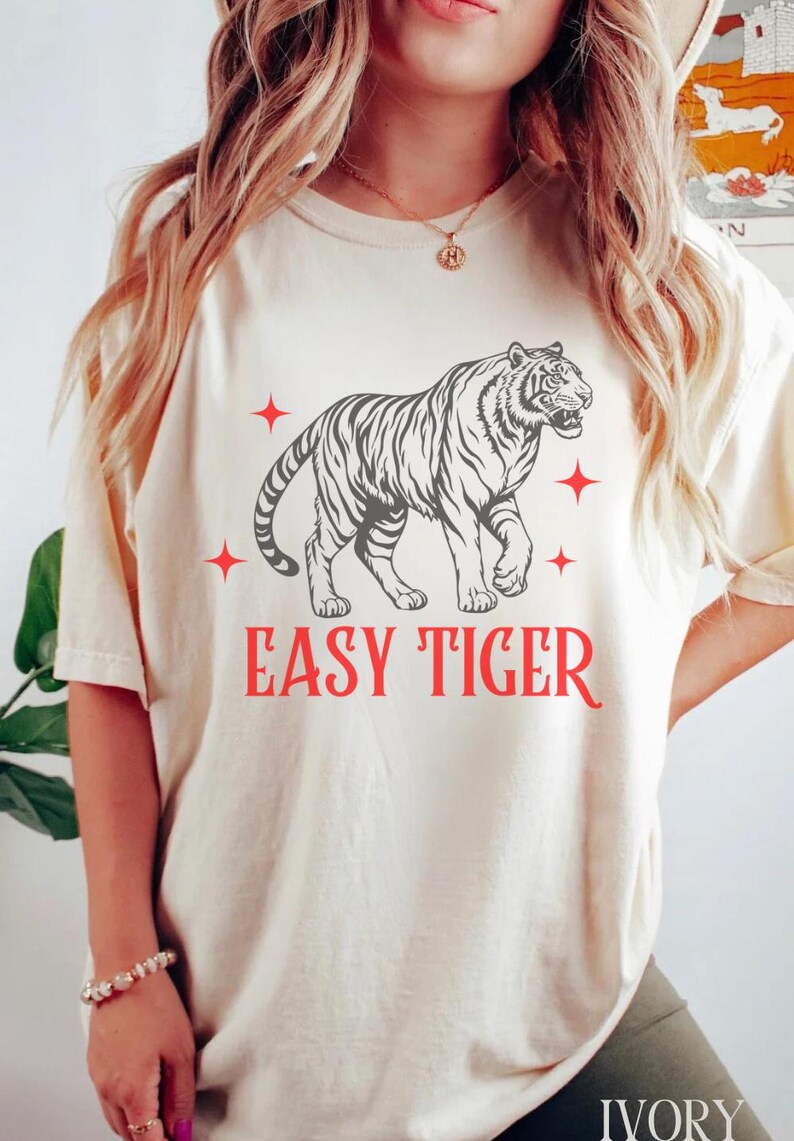 Retro Enkel Tiger Boho T-shirt för Damer Överdimensionerad Estetisk Tigergrafik T-shirt Indie Style Vintage Inspirerad T-shirt bild 2