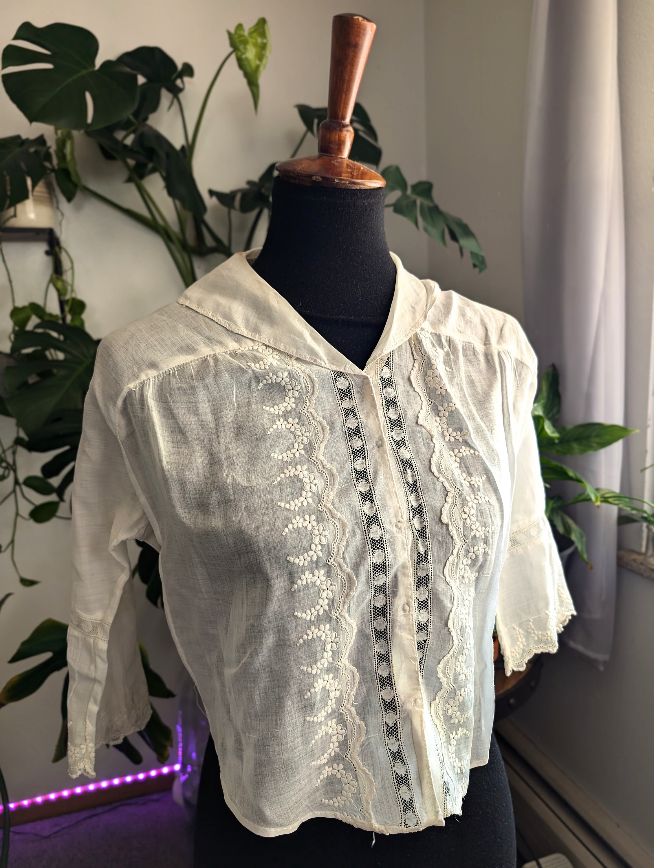 Ameri VINTAGE＊MEDI LACE NECK BLOUSE Ameri VINTAGE＊MEDI LACE NECK BLOUSE