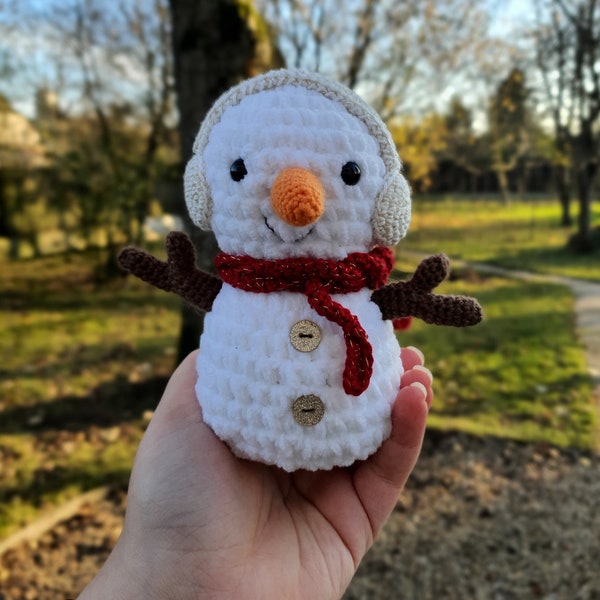 Grand bonhomme de neige au crochet -Fait main