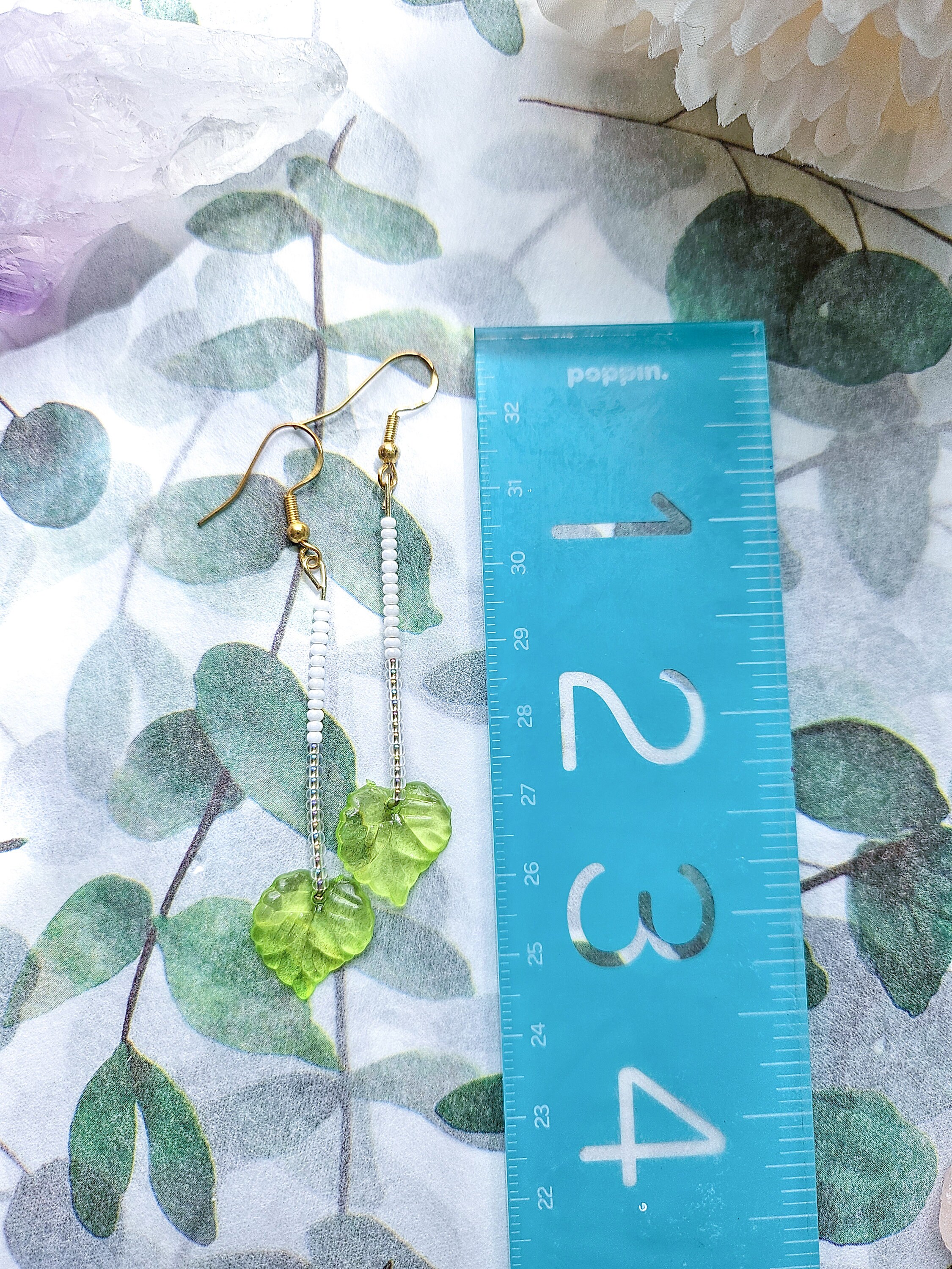 Boucles D'Oreille Fait Main – Perle Et Breloque Feuille Verte – Style Nature Et Élégant