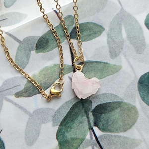 Rose Quartz Heart Necklace, Heart Crystal Necklace, Small Heart Necklace, Pink Crystal Necklace, Pink Heart Necklace, 20 Inch Necklace
