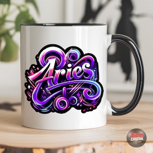 Peut inclure: Une tasse en c&eacute;ramique blanche avec une anse noire. La tasse pr&eacute;sente un motif graphique color&eacute; du mot "Aries" dans une police stylis&eacute;e avec des accents violets, roses et bleus.