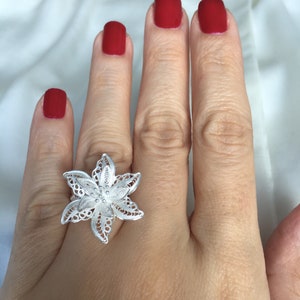 Flower silver ring - perfect Christmas present