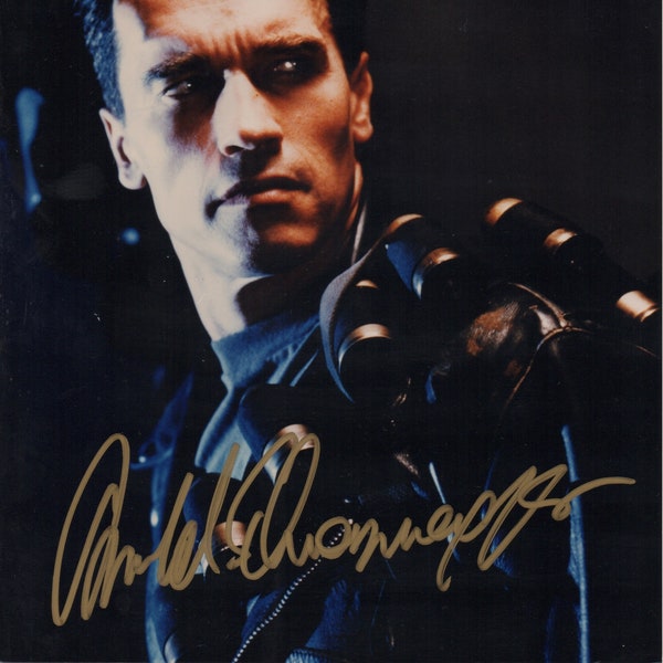 Arnold SchwarzeneggerAutographed  Signed "Terminator" Glossy 8x10 color Photo