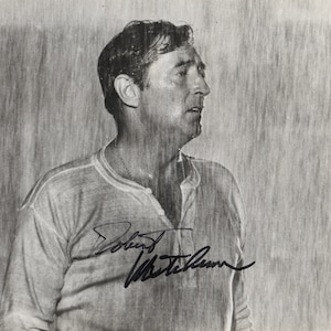 Robert Mitchum signed autographed 8 x 10 photo