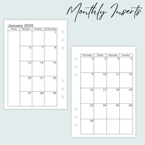 Könnte beinhalten: Ein druckbarer monatlicher Kalender-Planer-Einsatz für Januar 2025. Der Kalender ist in Wochentage unterteilt, mit einem Notizbereich auf der linken Seite. Der Kalender ist für die Verwendung mit einem Planer oder Tagebuch konzipiert.