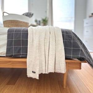 Handmade Cashmere Throw Blanket – 100% Himalayan Cashmere, King Size Cozy Sofa or Bed Throw, Luxury Home Decor, Ethically Made in Nepal
