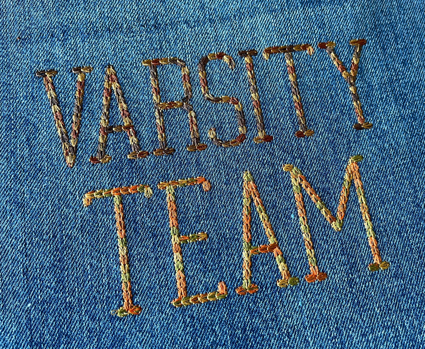 College Chain Script Font Machine Embroidery Varsity Sport Team ...