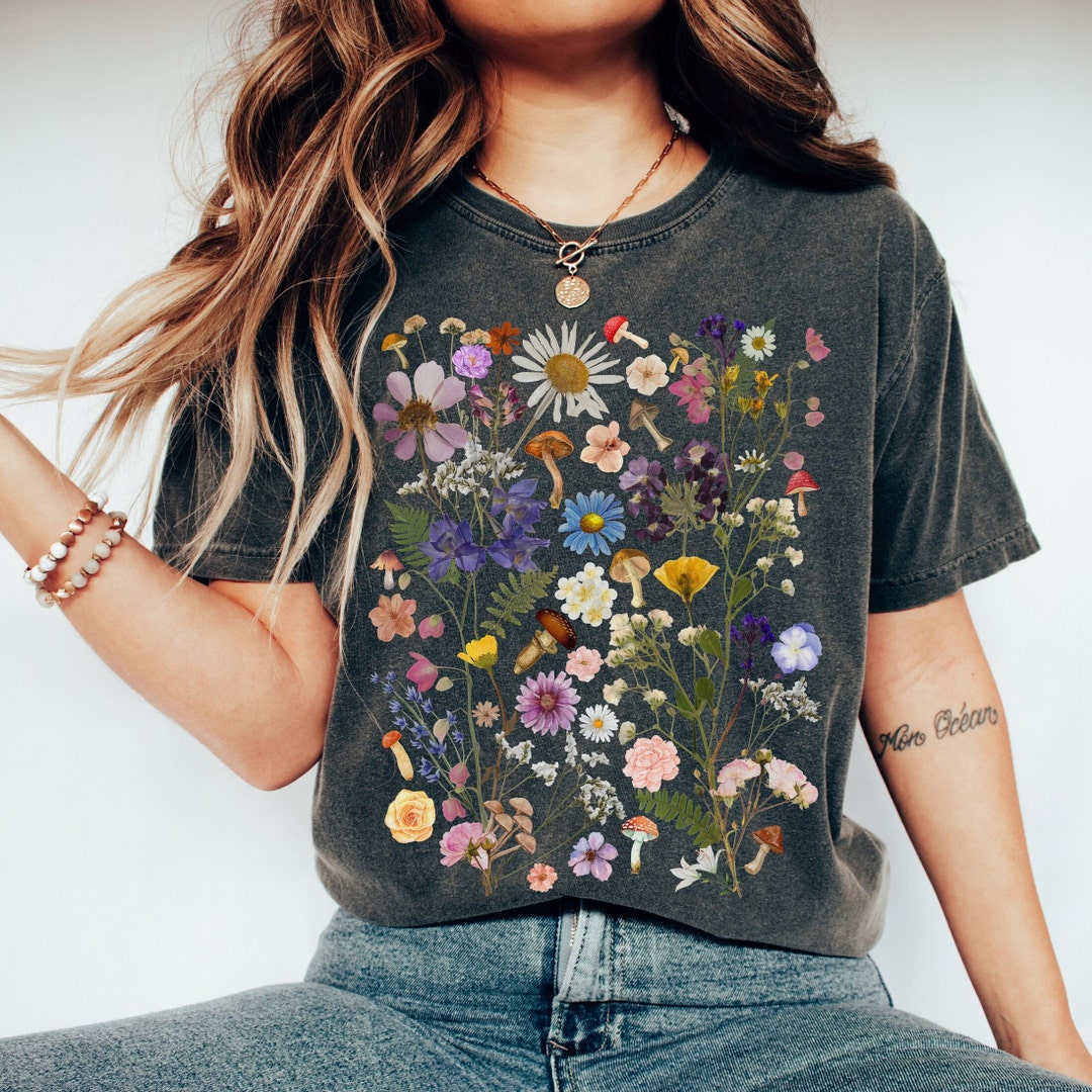 Comfort Colors® Pressed Flowers Tshirt, Boho Wildflowers Cottagecore ...