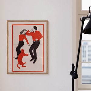 Två dansare och en katt i rött, risografisk konst, samtida konst, minimalistisk konst, modern konst, vertikal, direktnedladdning, digitalt tryck