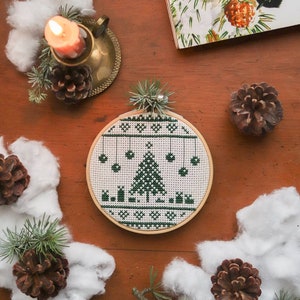 Christmas tree cross stitch pattern, Christmas ornament cross stitch pattern, small christmas cross stitch pattern, cross stitch pattern pdf