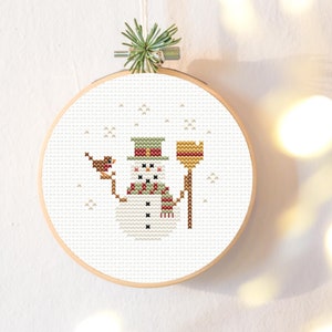 Kerst kruissteekpatroon, kerstversiering, sneeuwman kruissteekpatroon, winter kruissteekpatroon, mini kruissteekpatroon pdf