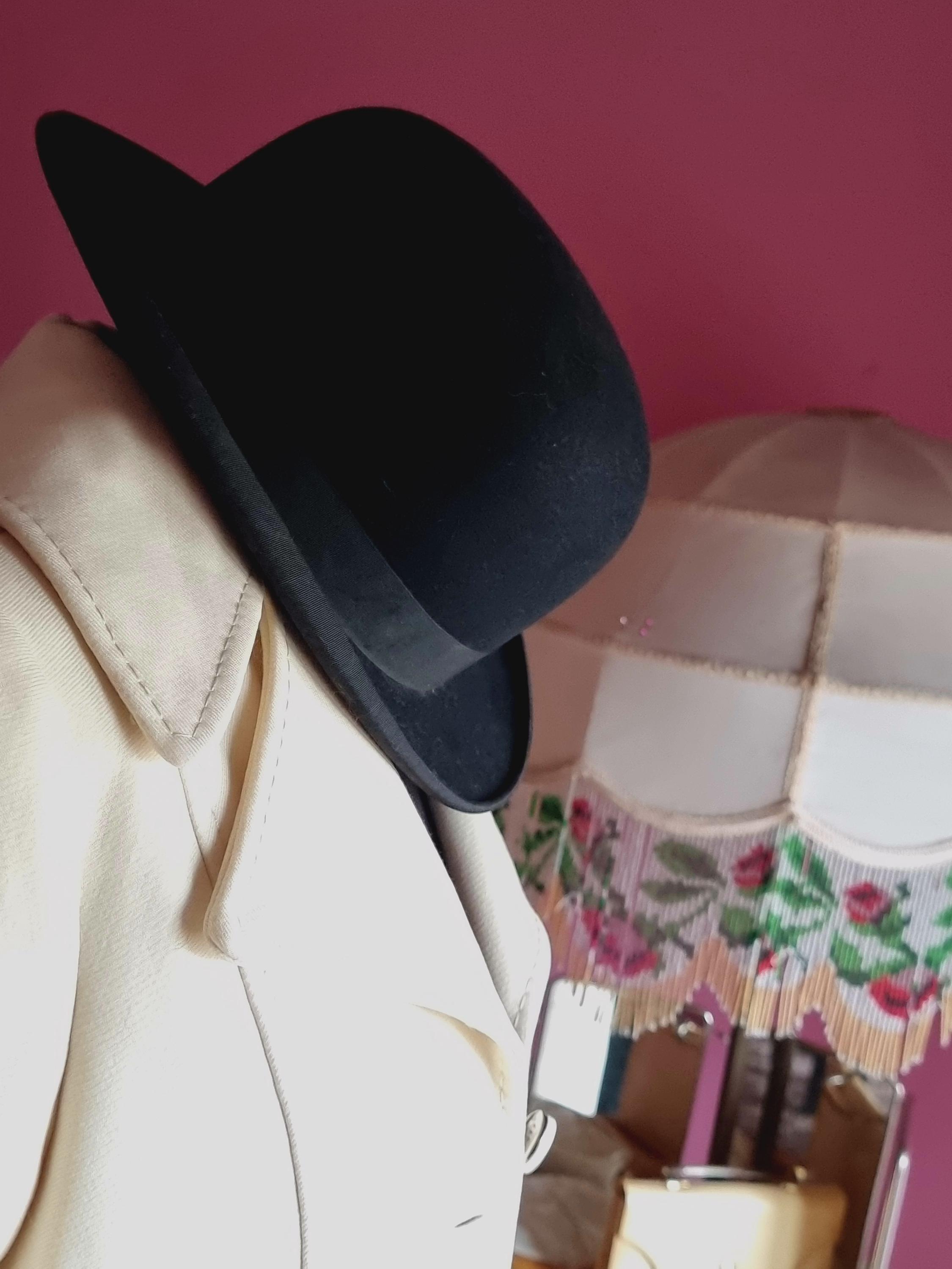Vintage Borsalino Felt Bowler Hat, Forest Green, Made In Italy, EUC Vintage Borsalino Bowler Hat: Italian Fur Felt With Tassels  main image 4