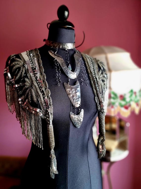 Handcrafted Silver Statement Necklace with Natura… - image 2