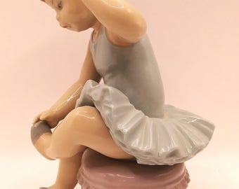 ヴィンテージ リヤドロ 5107、1980年 バレエ少女カレナ、磁器の置物