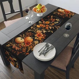 CAMINO DE MESA - Camino de mesa otoñal vintage: Negro con calabazas y flores naranjas - Camino de mesa de poliéster para decoración otoñal de 183 x 33 cm