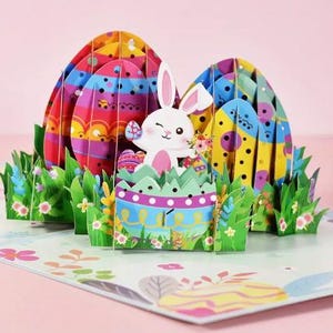 POPUP CARD - Carte de Pâques avec panier pop-up fait main avec lapin coloré, œufs et fleurs - Carte de correspondance et enveloppe incluses