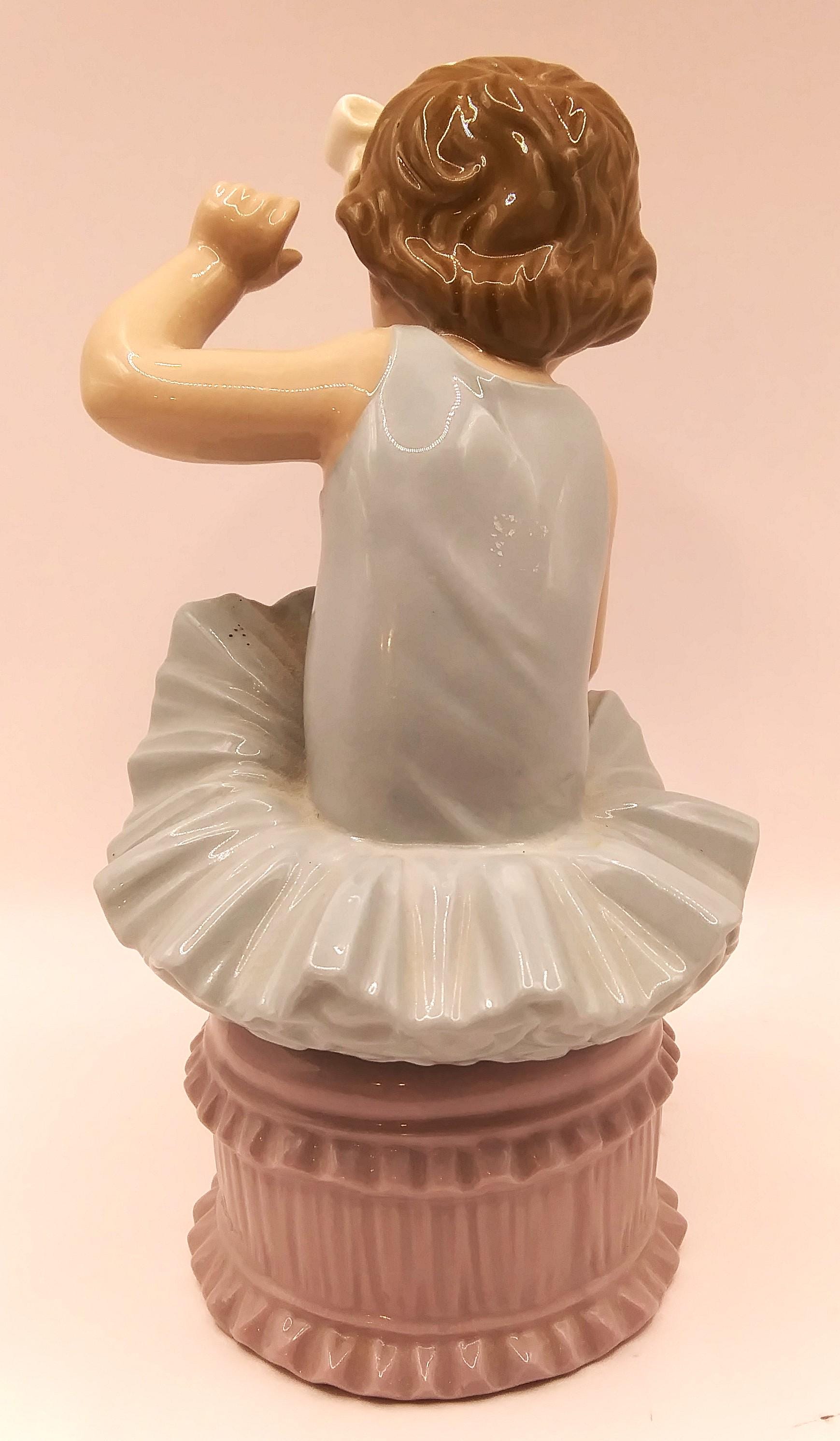 ヴィンテージ リヤドロ 5107、1980年 バレエ少女カレナ、磁器の置物