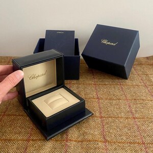 Stunning Chopard Ring Box with manual and outer case. Quality Jewellery Box. Chopard Jewellers
