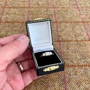 Vintage Style Ring Box. Luxury Jewelry Box. Perfect for a wedding ring or Engagement ring