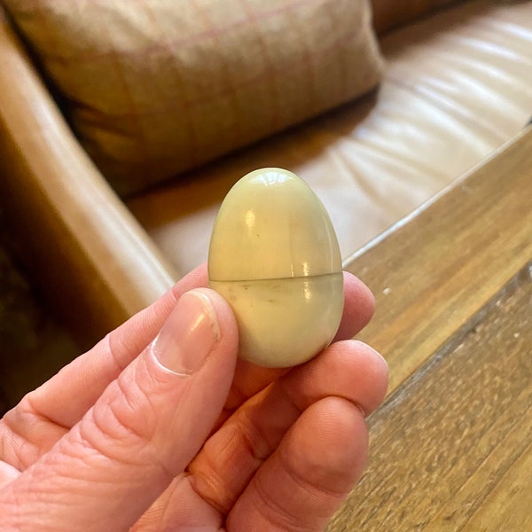 Little Egg Shaped Antique Jewelry Box. Celluloid Vintage Jewellery Box. Vintage Ring Box