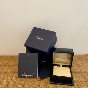 Stunning Chopard Necklace Pendant Box with manual and outer case. Quality Jewellery Box. Chopard Jewellers