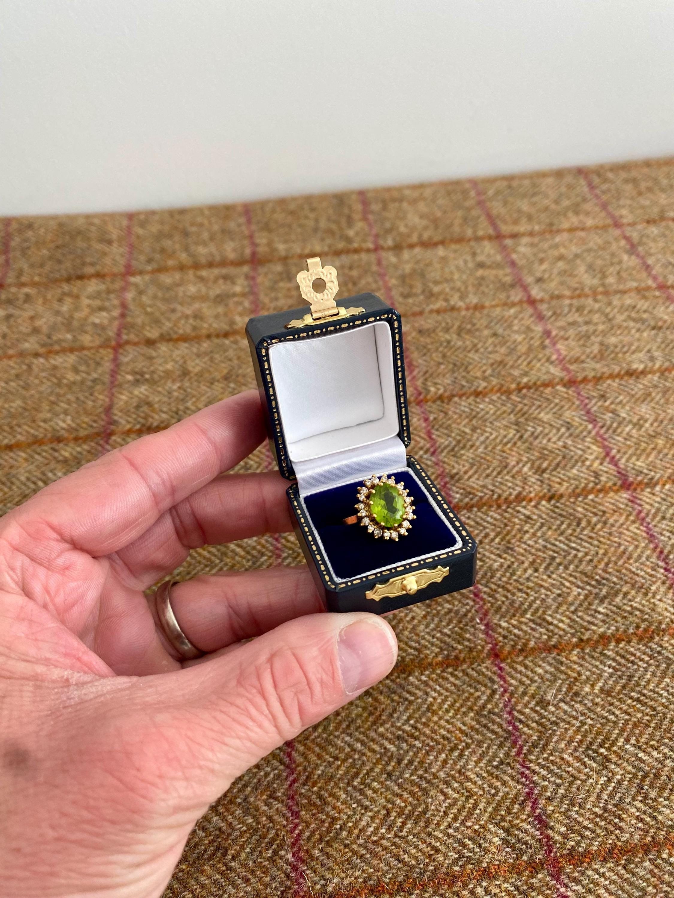 Vintage Style Ring Box. Luxury Jewellery Box. Ideal for a Wedding