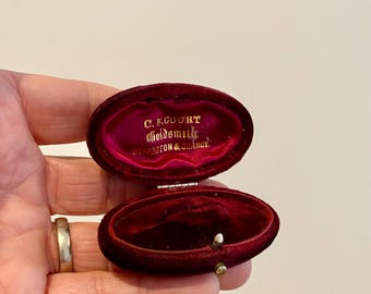 Beautiful Velvet Antique Jewelry Box. Small Vintage Jewellery Box. Antique Brooch Box