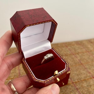 Vintage Style Ring Box. New Luxury Jewelry Box. Perfect for a wedding ring or Engagement ring