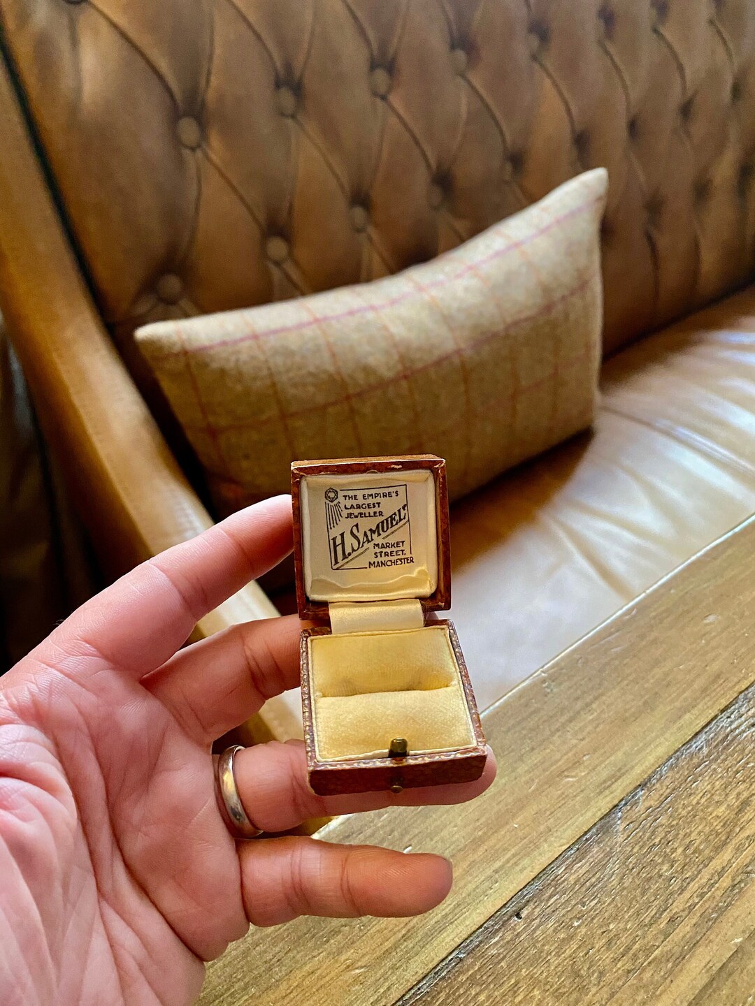 Vintage Ring Box. Antique Jewelry Box. Vintage Jewellery Box. H Samuel
