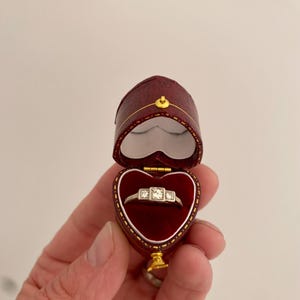 Small Victorian Style Ring Box. Vintage style Jewellery Box. Heart Shaped Ring Box for wedding ring or Engagement ring