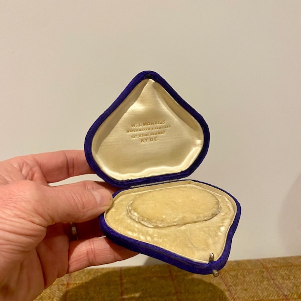 Antikes Schmuckkästchen. Ausgefallene Vintage Schmuck Box. Blau Samt Juweliere Vitrine für ein Armband
