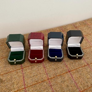 Vintage Style Ring Box. New Luxury Jewelry Box. Perfect for a wedding ring or Engagement ring