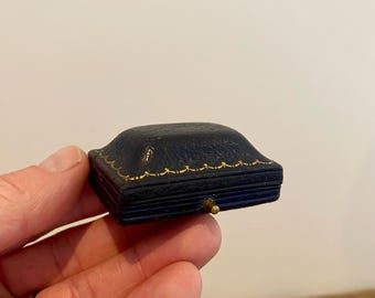 Unusual Antique Leather Earrings Box. Victorian Jewellery Box. Vintage Jewelry Box.