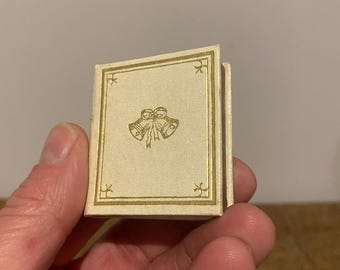 Rare Vintage Ring Box. Book Ring Box. Antique Jewelry Box to display a wedding ring. Vintage Jewellery Box