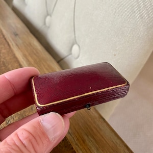 Vintage leather Jewelry Box. Antique Jewellery Box for a brooch. Jewellers by Appointment to Royalty