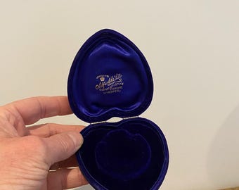 Beautiful Victorian Velvet Heart Shaped Jewelry Box. Antique Jewellery Box. Vintage Necklace case