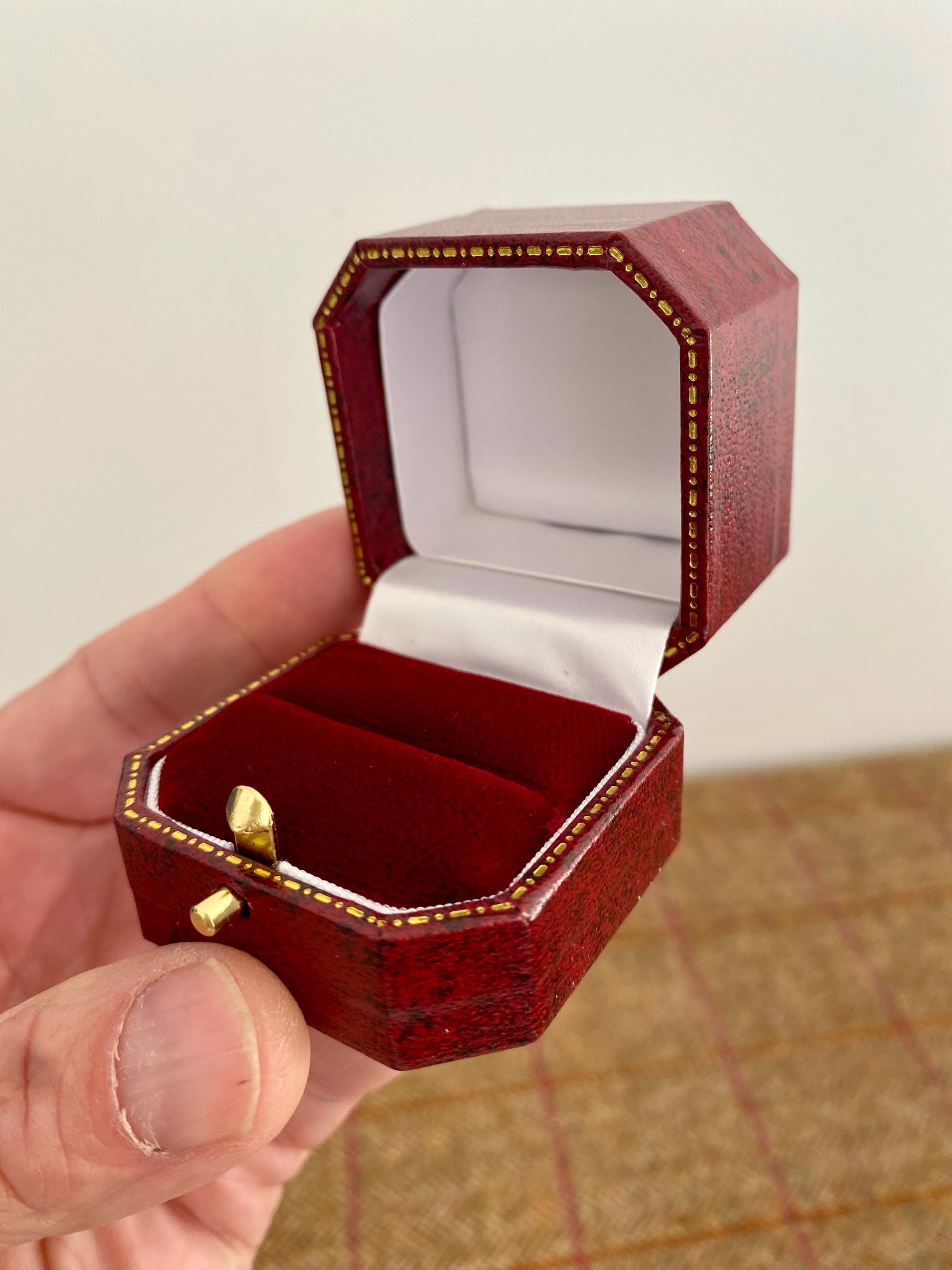Vintage Style Ring Box. New Vintage Style Jewellery Box. Perfect