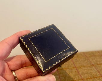 Vintage Leather Jewelry Box. Quality Antique Jewellery Box. London Jewellers case