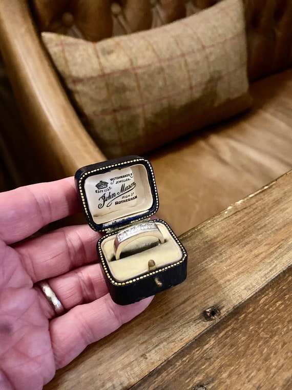 Victorian Ring Box ( The Ultimate Lippincott Box) – Powell Magic