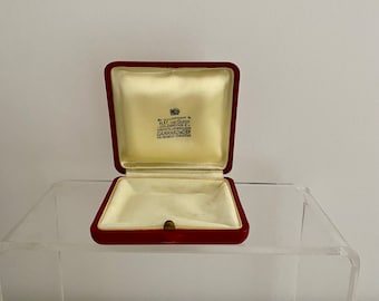 Quality Vintage Leather Jewelry Box. Large Vintage Jewellery Box. Garrard & Co Crown Jewellers By Appointment to the Queen